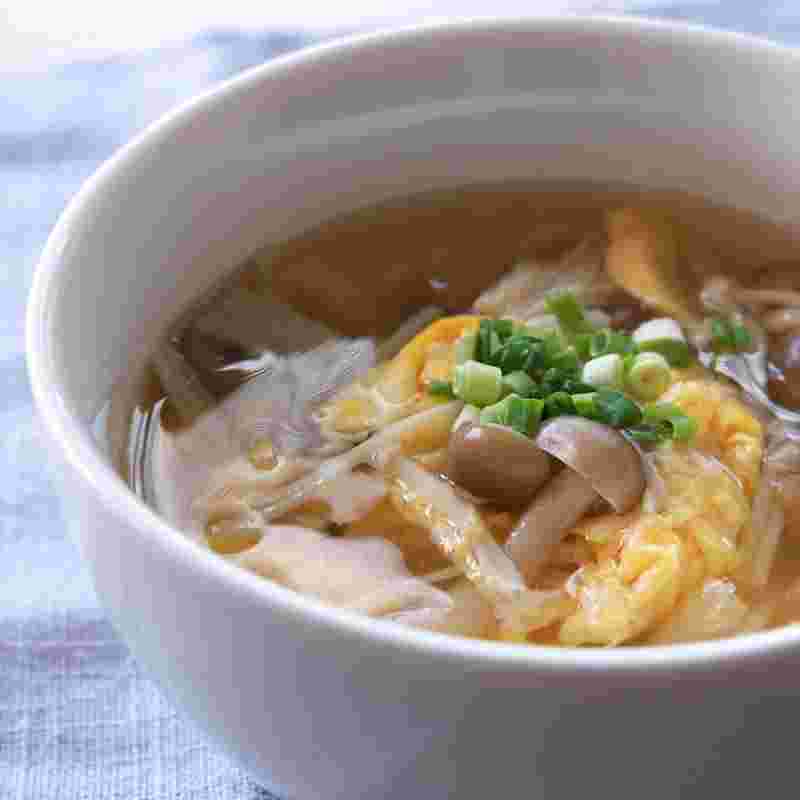 豚の角煮の献立におすすめのふわふわ卵ときのこの中華スープ