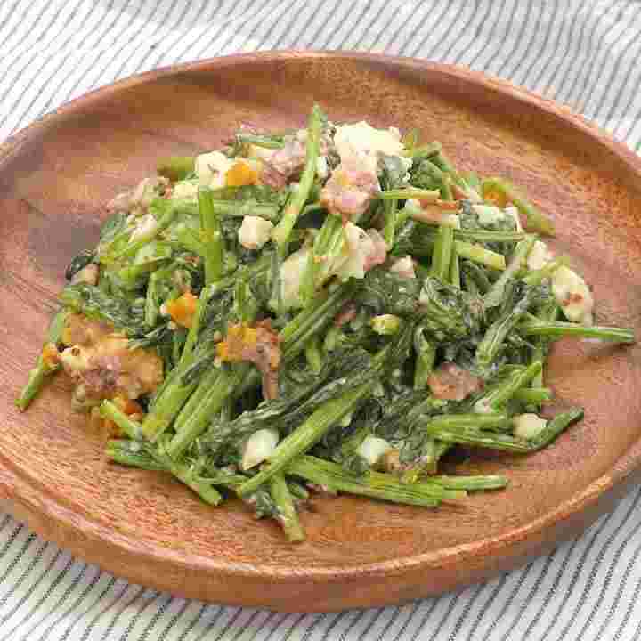 ほうれん草とベーコンの卵サラダ