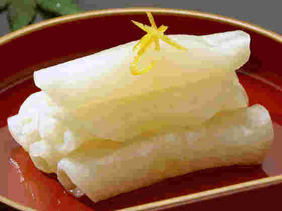 盛り付けられたゆず大根