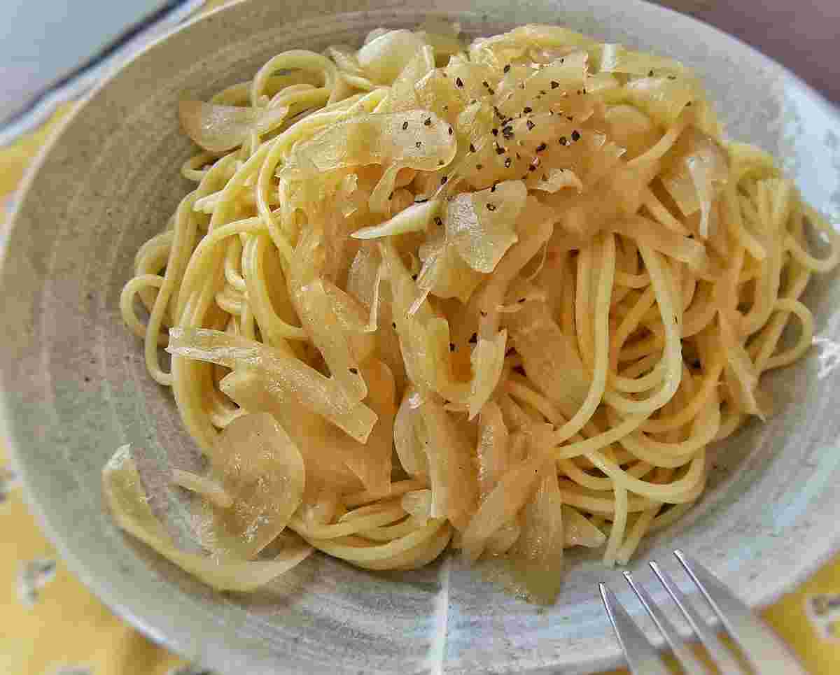 シンプルな玉ねぎのパスタ