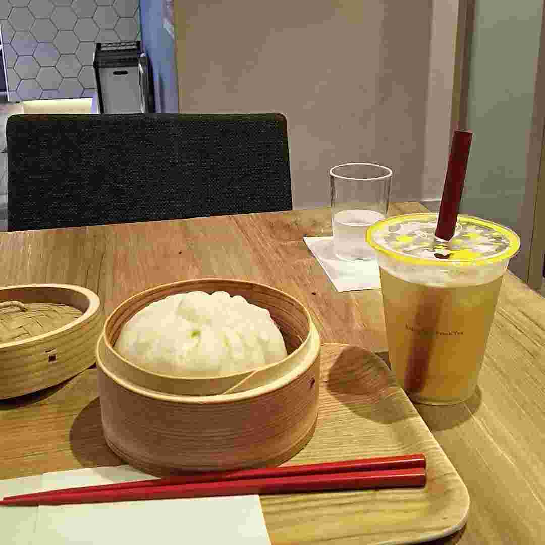 彩茶房の肉まん