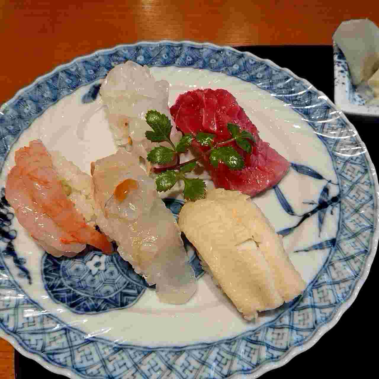 小松弥助のおまかせコースの握り