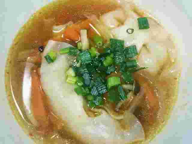 冷凍餃子で作る食べるスープ