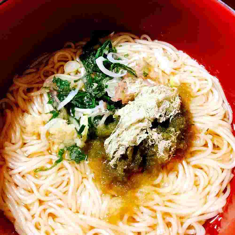 にゅう麺のとろろ昆布のせ