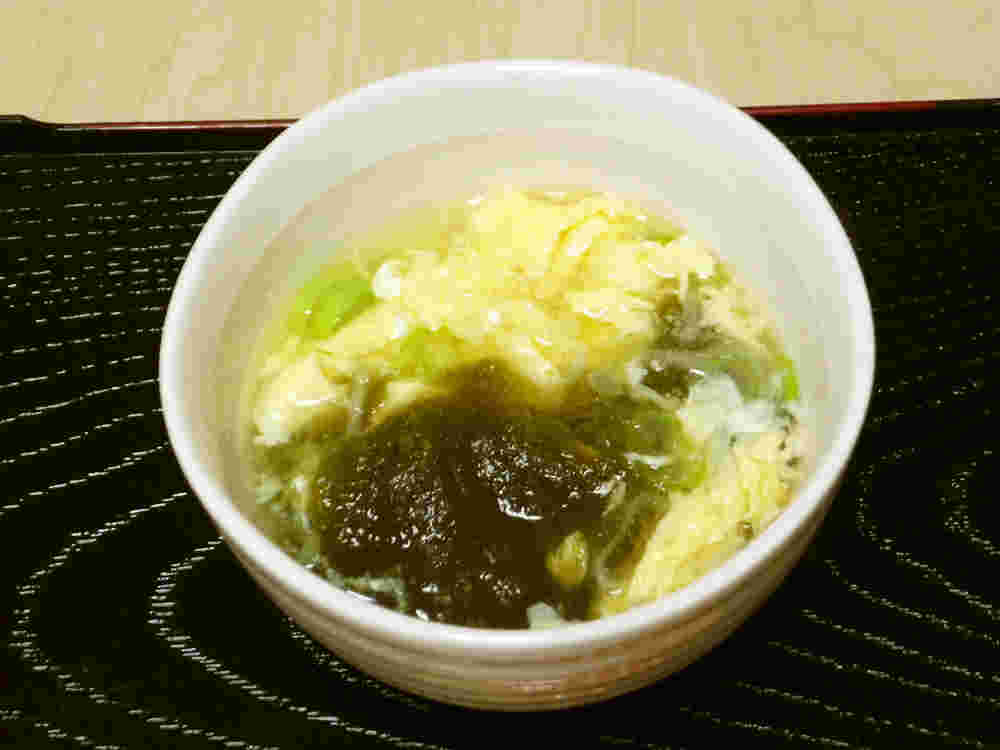 とろろ昆布と卵のスープ