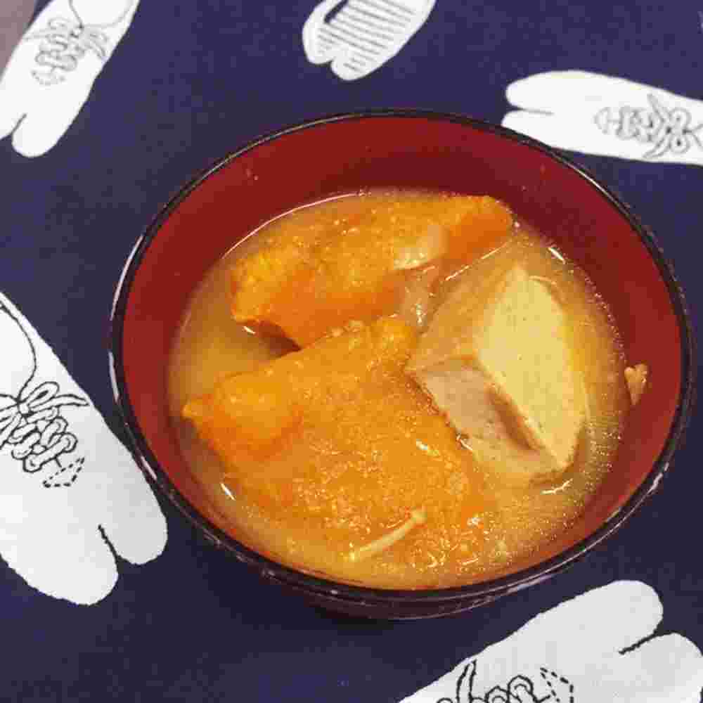 かぼちゃとツナ缶の味噌汁