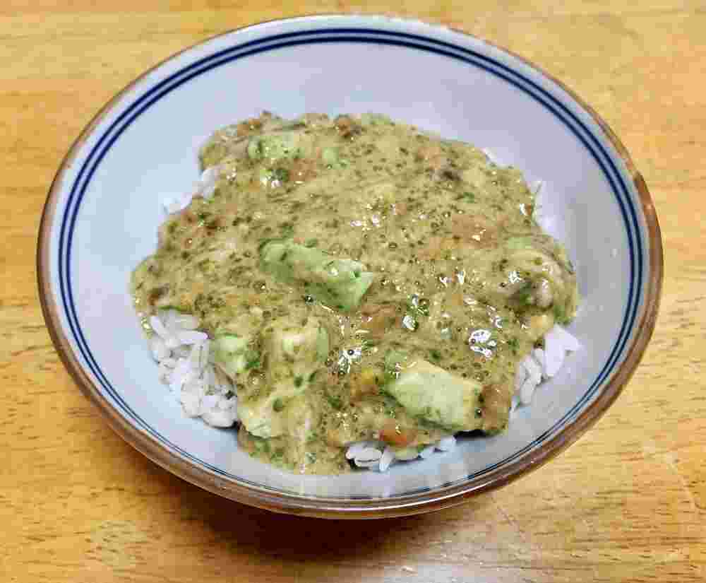 アボカドと長芋すりおろし丼