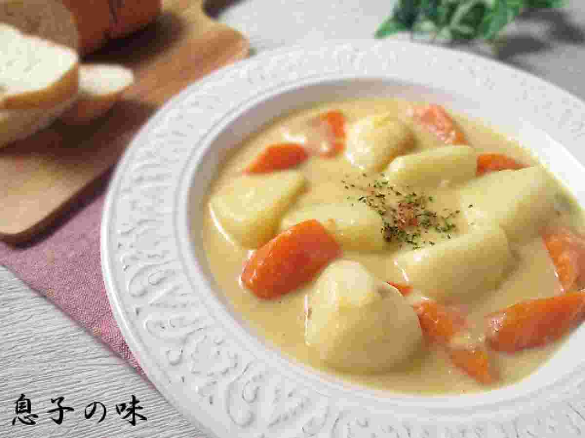 新じゃがとにんじんのクリームコーン煮