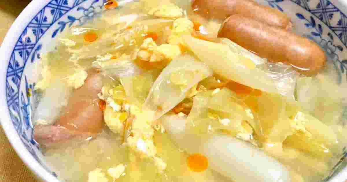 ねぎとウインナーの酸辣湯風スープ