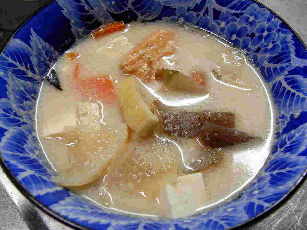 鮭のあらの粕汁