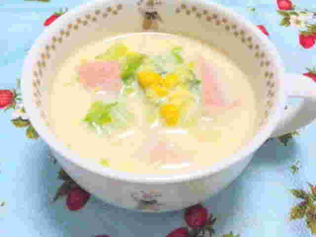 暖かいハムと白菜のスープレシピ
