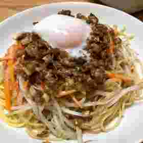 もやしとひき肉の肉味噌パスタ
