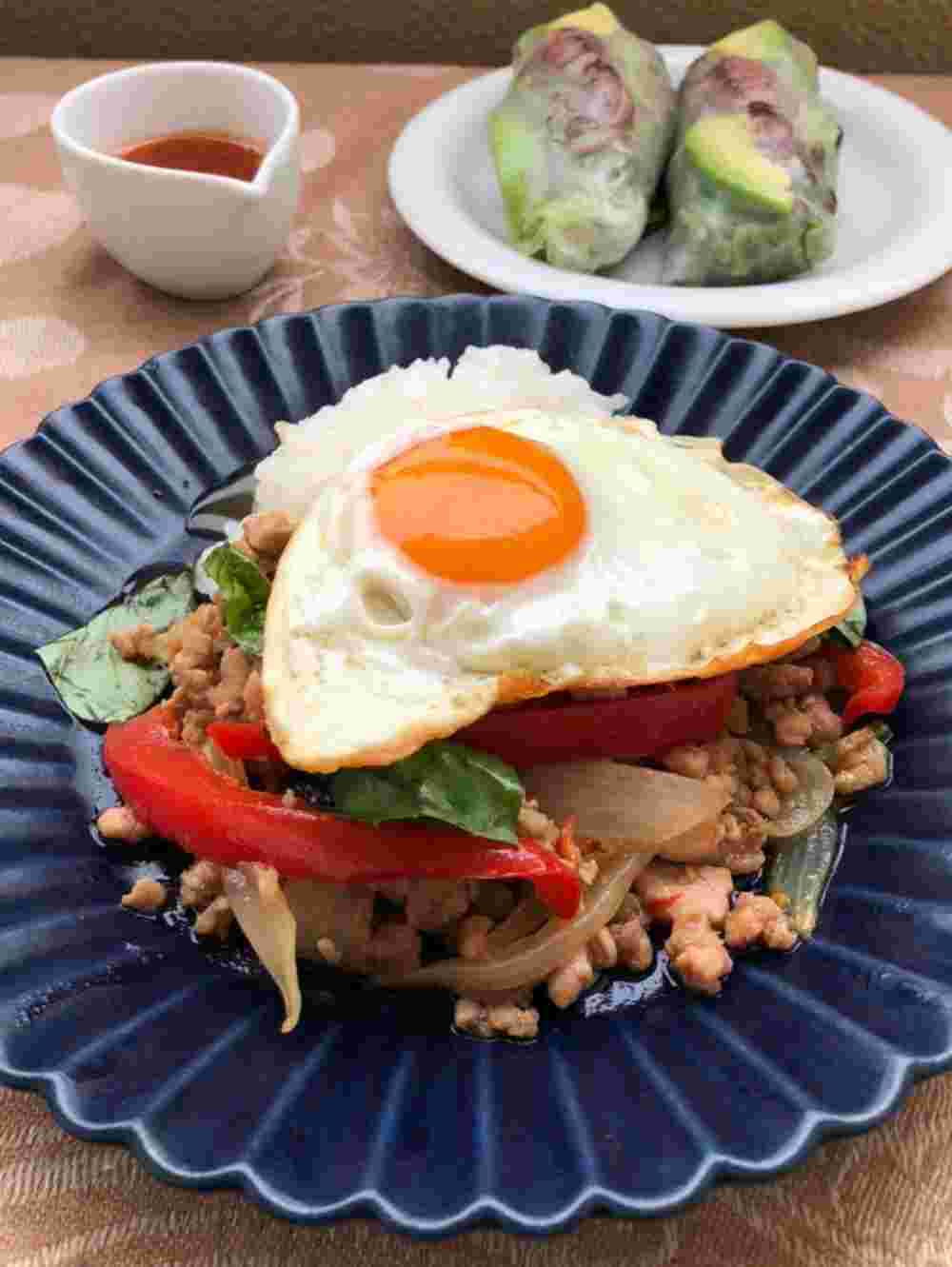 卵と野菜のガパオライス