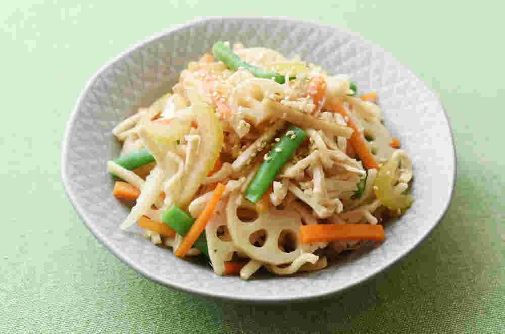 切り干し大根と具だくさんの根菜サラダ