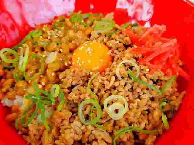スタミナ豚納豆丼