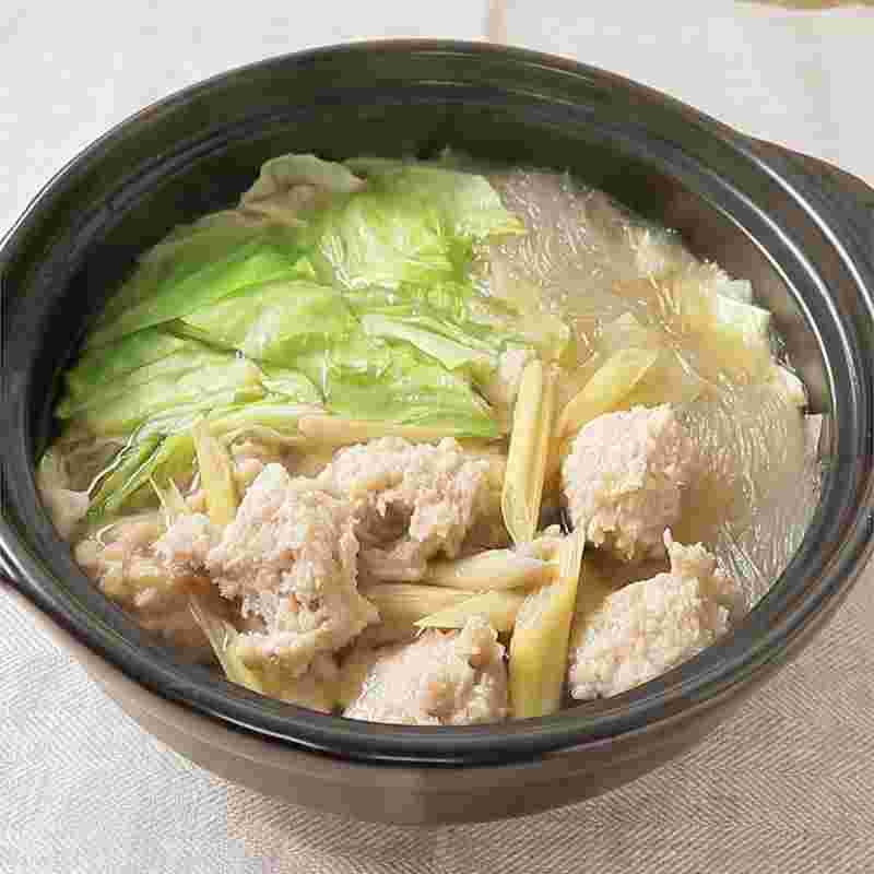 鶏ひき肉のレモングラス鍋 