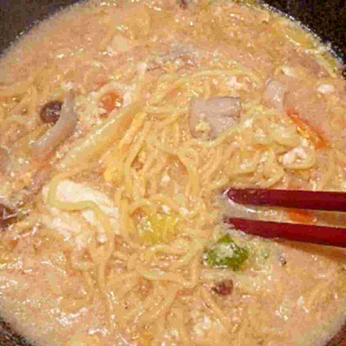 締めにおすすすめのとろとろ卵のラーメン