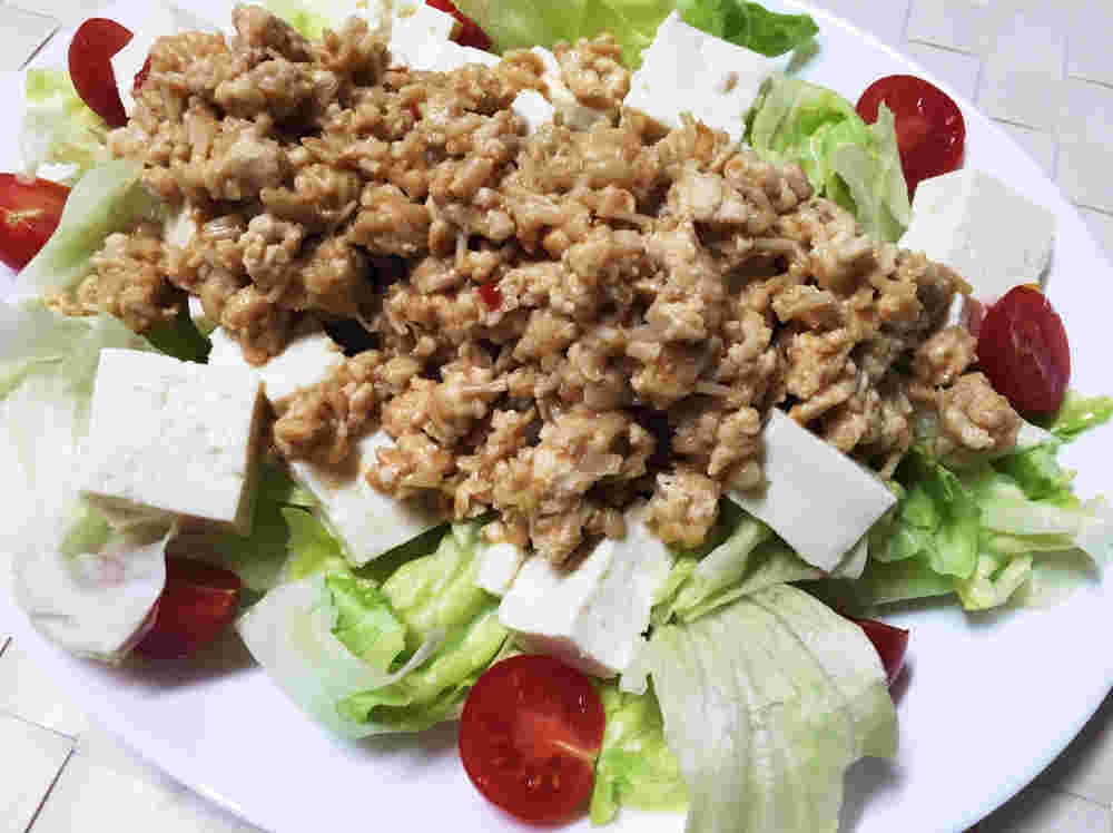 えのきとひき肉味噌の豆腐サラダ