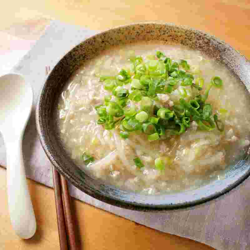 鶏ひき肉ともやしのとろとろ節約塩ラーメン