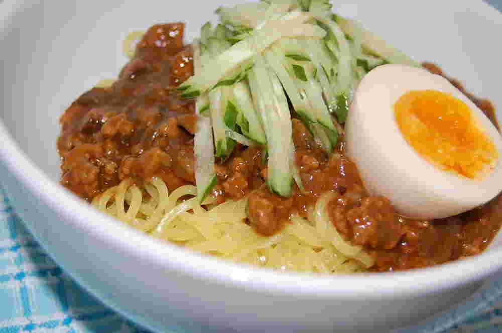 夏にピッタリ　カレーじゃーじゃー麺