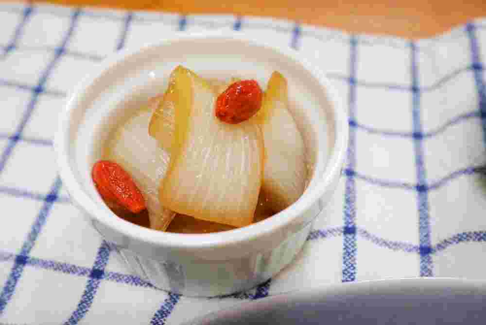 新玉ねぎのにんにく醤油漬け