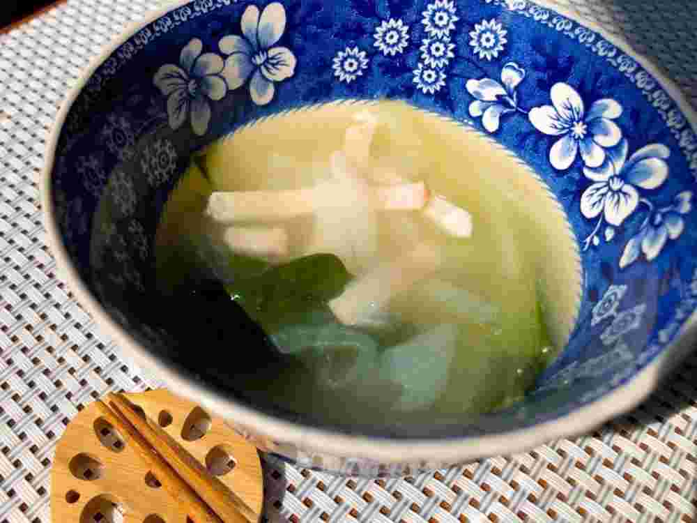 新玉ねぎとチンゲン菜のスープ