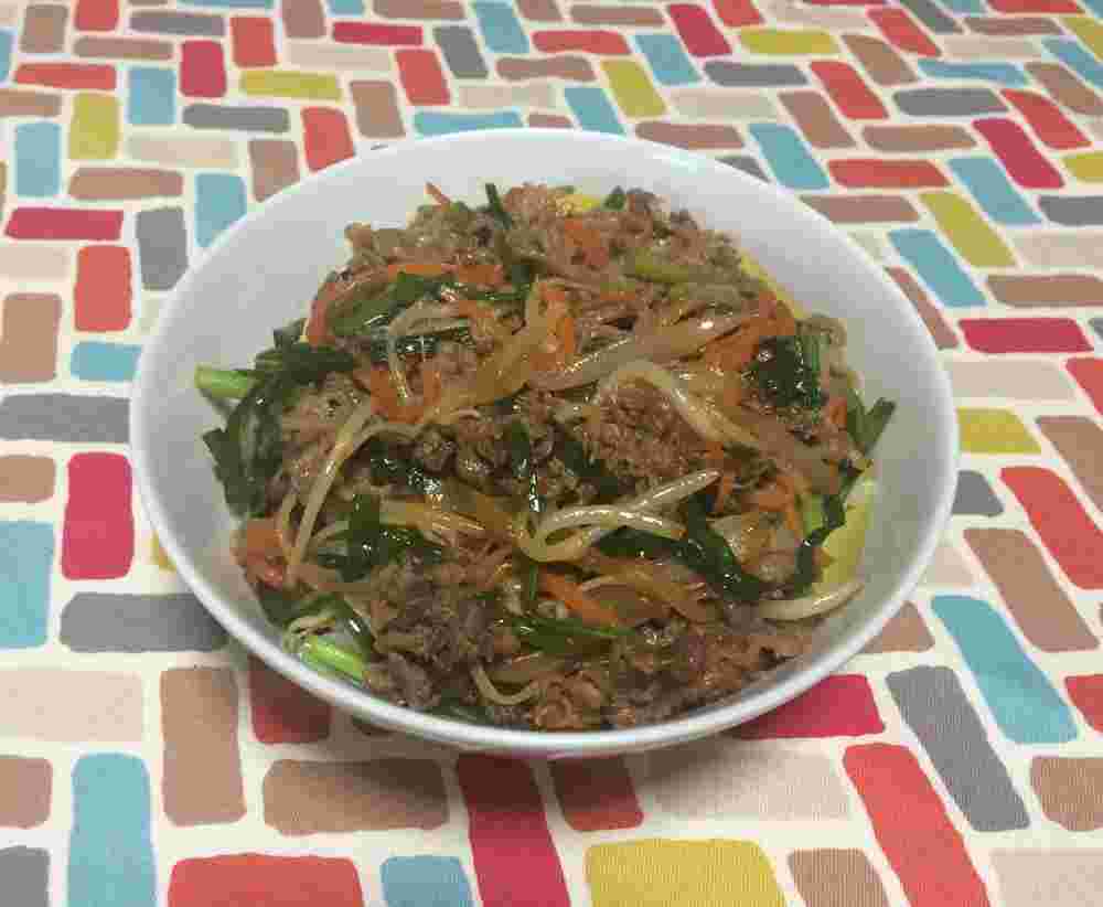 もやしと玉ねぎ入りプルコギ丼