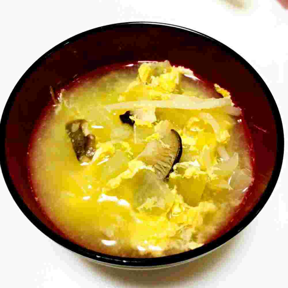 もやしと玉ねぎ入り卵スープ