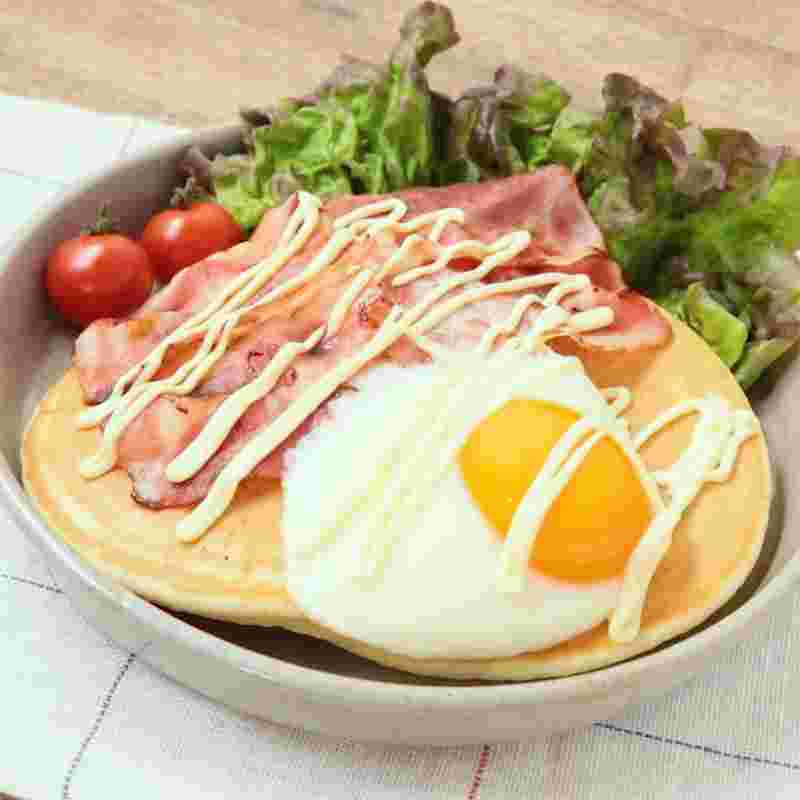 ベーコンエッグパンケーキ