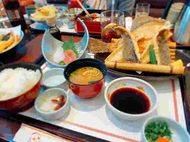 住道でランチがおすすめのすし半の料理