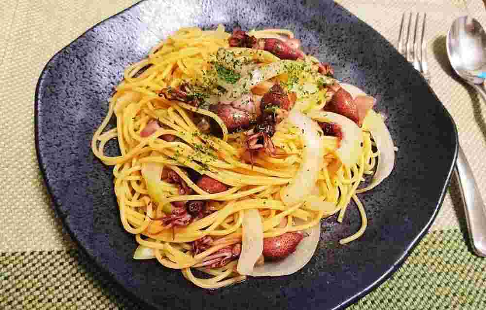 ホタルイカと玉ねぎのバタポン酢和風パスタのレシピ