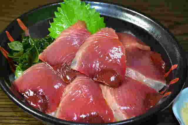 居酒屋食堂なじみの海鮮丼