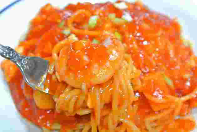 エビチリと卵のパスタ