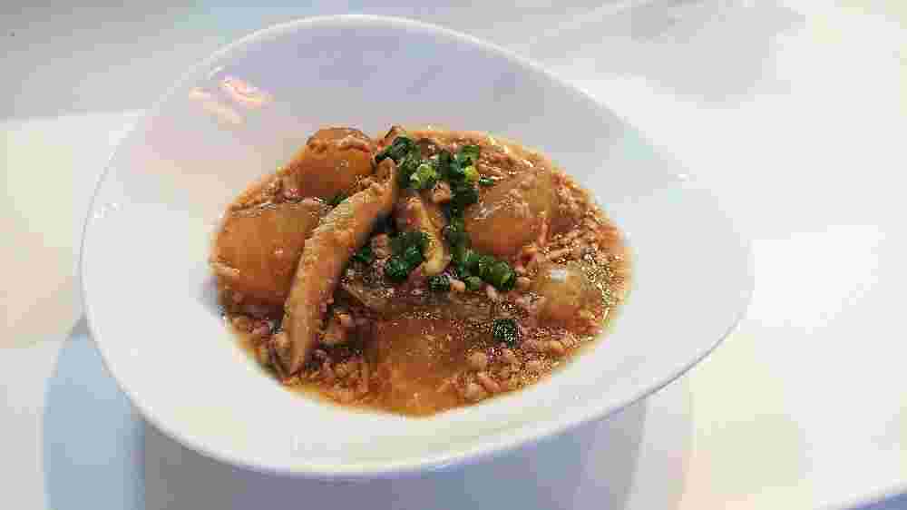 大根、ひき肉、しいたけの煮物