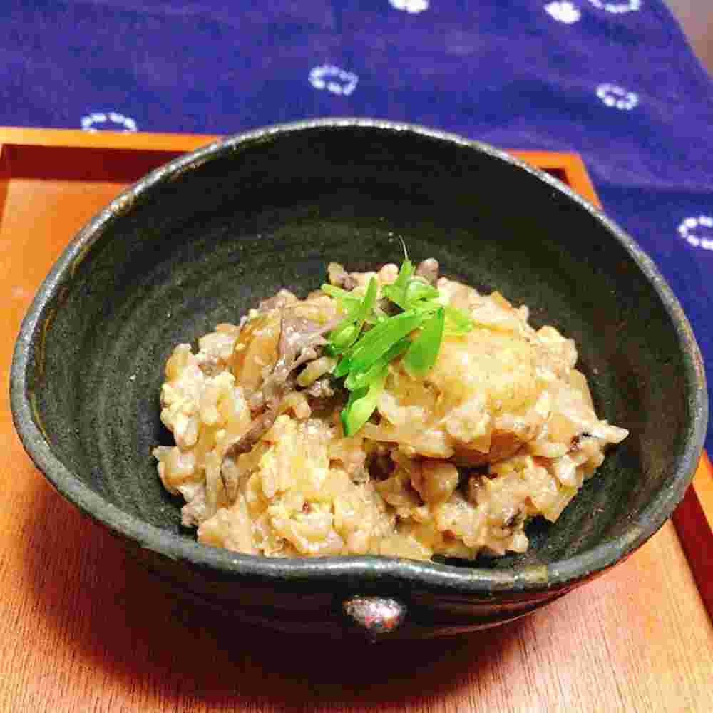 肉じゃがと卵を使った和風リゾット