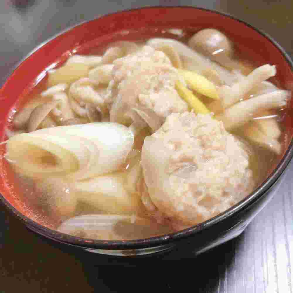 玉ねぎと肉団子のワンタン中華スープ