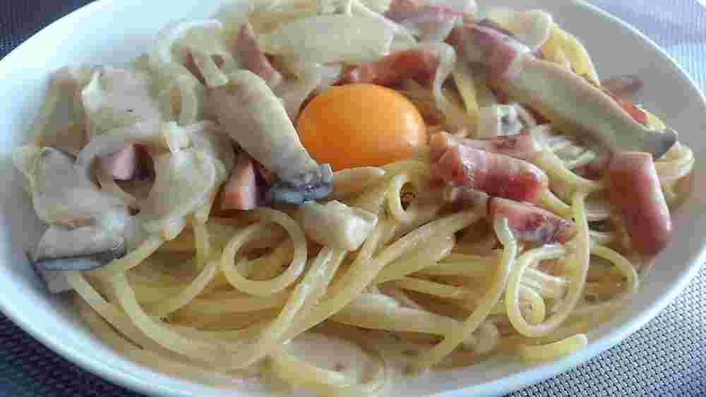 えのきと卵を使った濃厚クリームパスタ