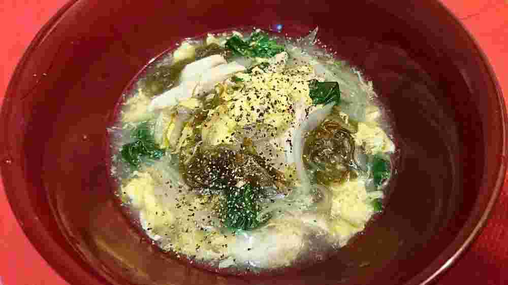 玉ねぎともずくとささみのヘルシー酸辣湯風中華スープ