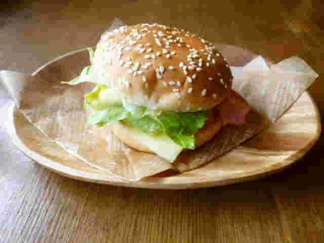 ベーコンレタスバーガー