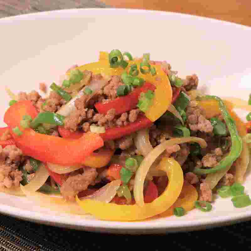 パプリカとひき肉のオイスターソース炒め