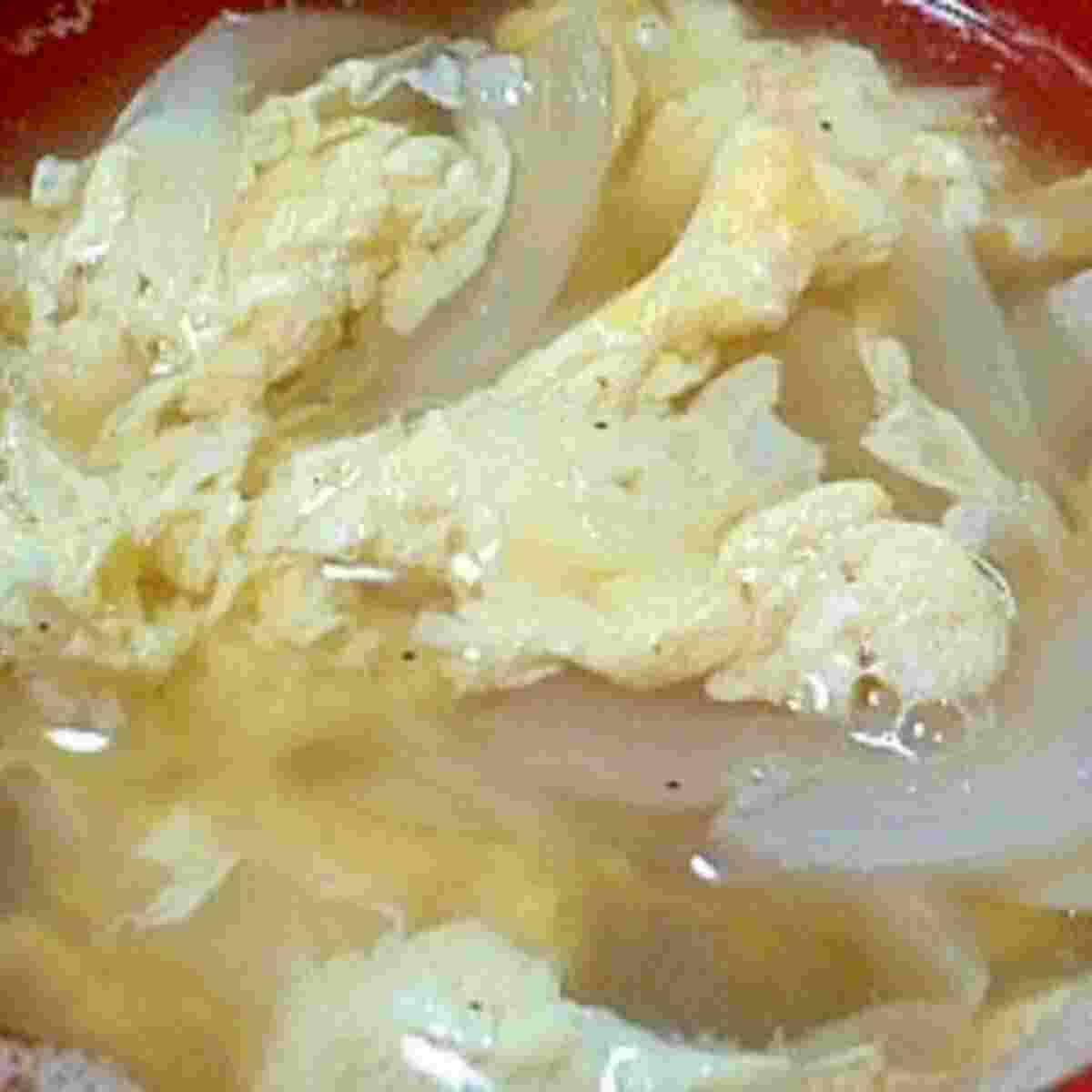 卵を使った和風の玉ねぎスープ