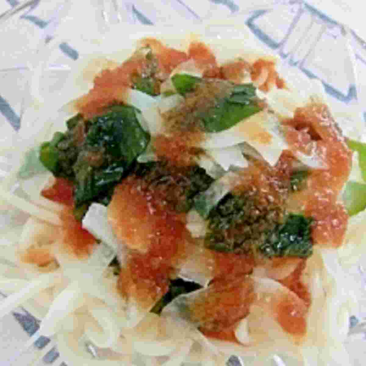 玉ねぎとワカメのおろしうどん