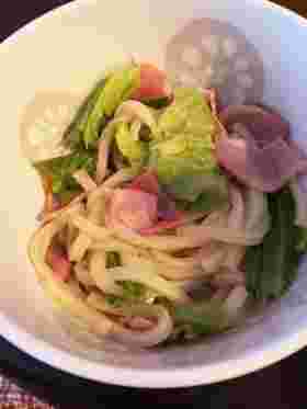 ベーコンとキャベツのうどん