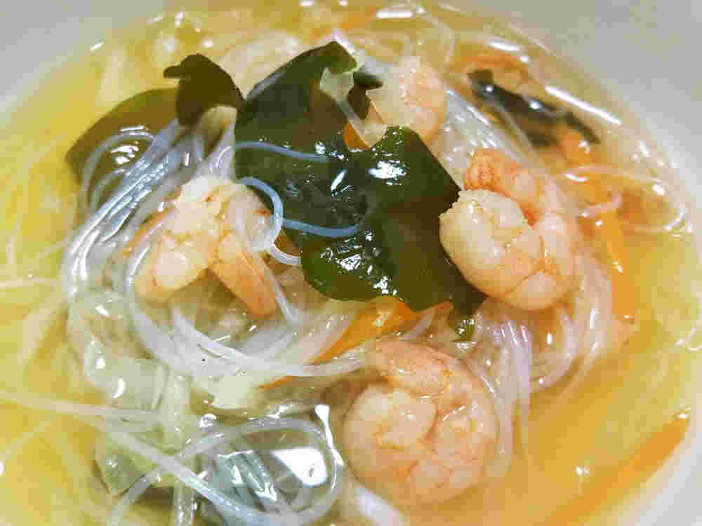 えびと春雨の冷たいスープ