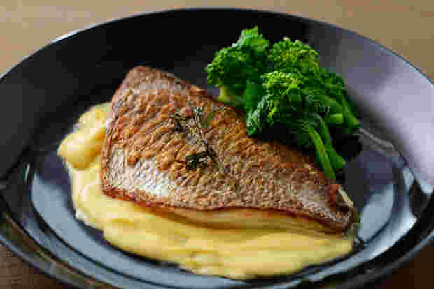 白身魚のソテーオランデーズソース