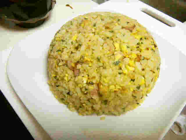 ちくわベーコン玉ねぎのチャーハンのレシピ