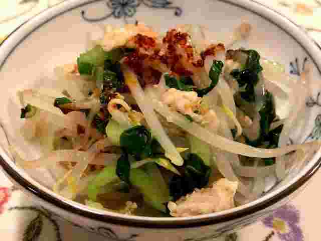 チンゲン菜、鶏ひき肉を和えたもの
