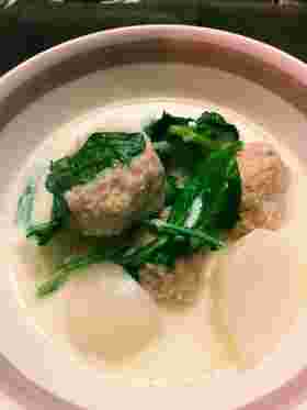 鶏団子、かぶを使った中華風の牛乳スープ