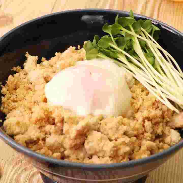 おからと鶏ひき肉のそぼろ丼