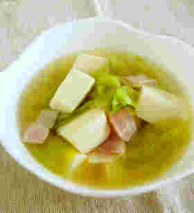 キャベツと豆腐のスープ